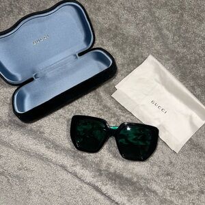 Gucci Black and Green Sunglasses